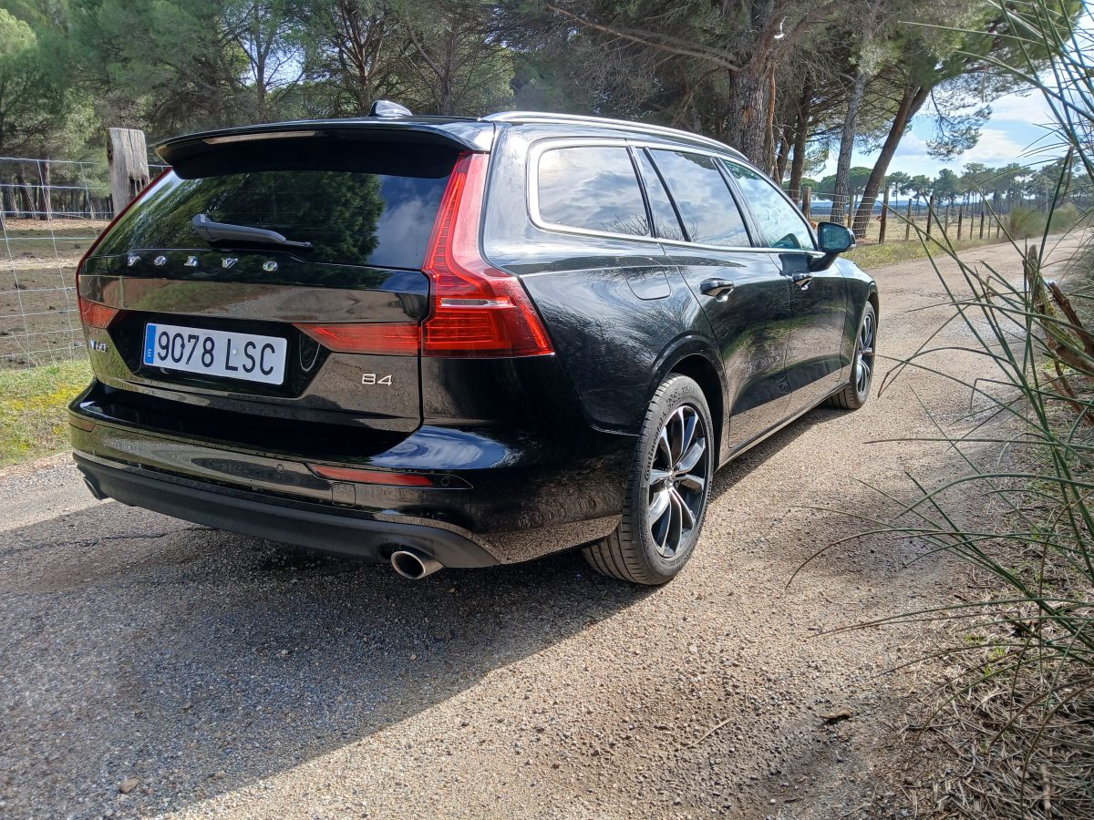 Volvo V60 2.0 B4 Momentum